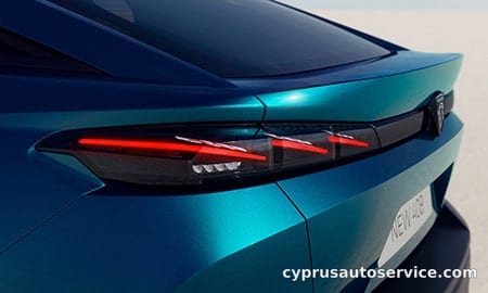 PEUGEOT 408 GT HYBRID