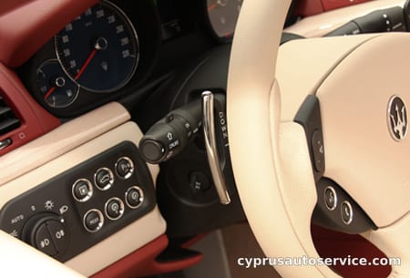 MASERATI GRANCABRIO BASE GRADE