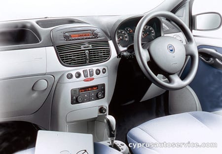 FIAT PUNTO 1.2 16V EMOTION SPEEDGEAR