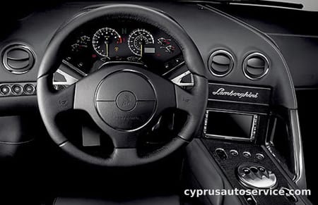 LAMBORGHINI MURCIELAGO ROADSTER LP640