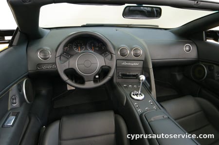 LAMBORGHINI MURCIELAGO ROADSTER LP640
