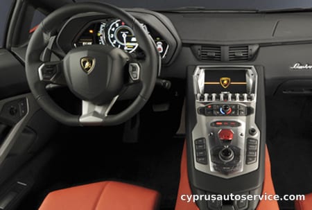 LAMBORGHINI AVENTADOR LP700-4