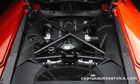 LAMBORGHINI AVENTADOR LP700-4