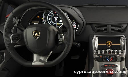 LAMBORGHINI AVENTADOR LP700-4