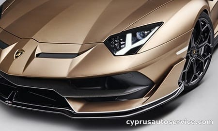 LAMBORGHINI AVENTADOR SVJ ROADSTER