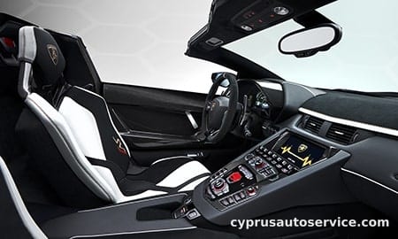 LAMBORGHINI AVENTADOR SVJ ROADSTER
