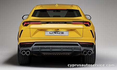 LAMBORGHINI URUS BASE GRADE