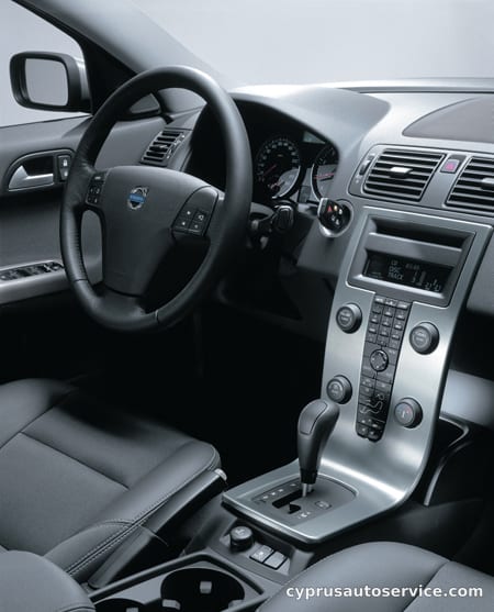 VOLVO V50 2.4I