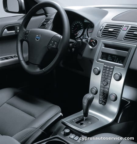 VOLVO V50 2.4