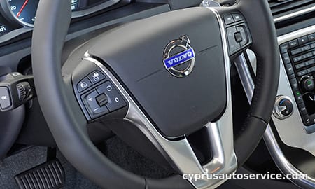 VOLVO V60 T5 R-DESIGN