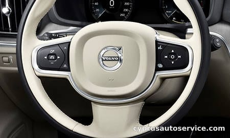 VOLVO V60 T5 MOMENTUM