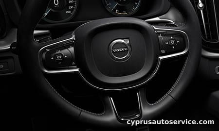 VOLVO XC60 D4 AWD MOMENTUM