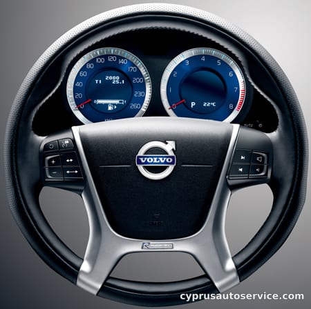VOLVO XC60 T6 R-DESIGN