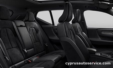 VOLVO XC40 PLUS B3