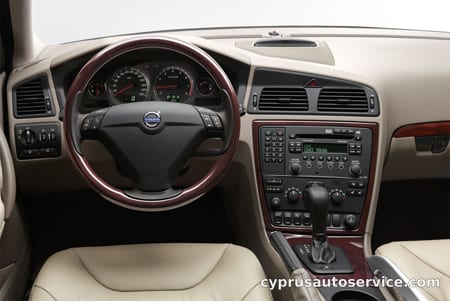 VOLVO XC70 2.5T CLASSIC