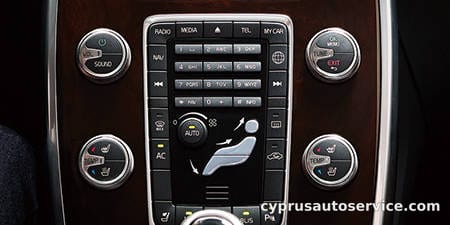 VOLVO V70 T4 CLASSIC