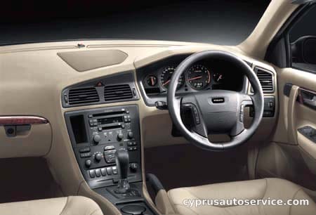 VOLVO V70 2.4