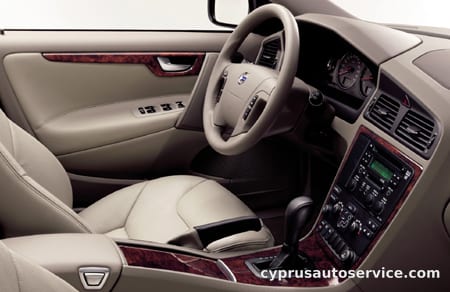 VOLVO V70 2.5T CLASSIC
