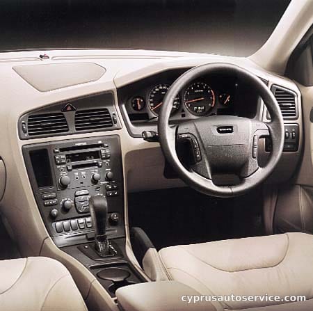 VOLVO V70 2.4T