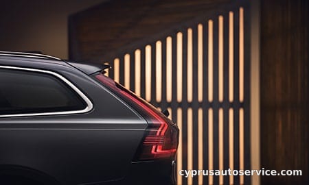 VOLVO V90 B6 AWD R-DESIGN