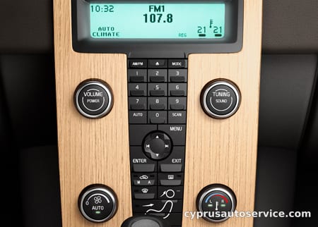 VOLVO C30 T5 R-DESIGN
