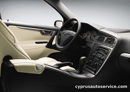 VOLVO S60 AWD