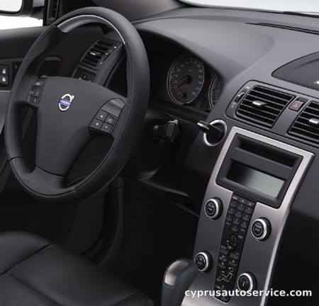 VOLVO C70 BASE GRADE