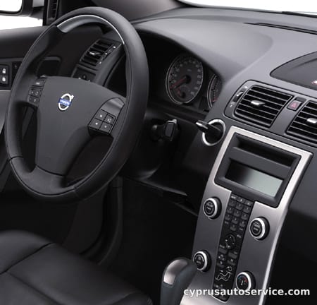 VOLVO C70 2.4I SE
