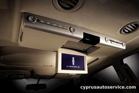 LINCOLN NAVIGATOR BASE GRADE