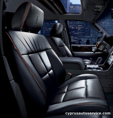 LINCOLN NAVIGATOR BASE GRADE