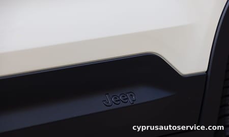 CHRYSLER JEEP JEEP AVENGER 4XE HYBRID UPLAND