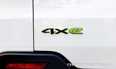 CHRYSLER JEEP JEEP AVENGER 4XE HYBRID UPLAND
