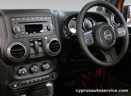 CHRYSLER JEEP JEEP WRANGLER UNLIMITED SAHARA