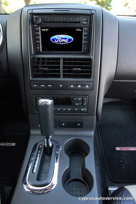 FORD EXPLORER SPORT TRAC XLT