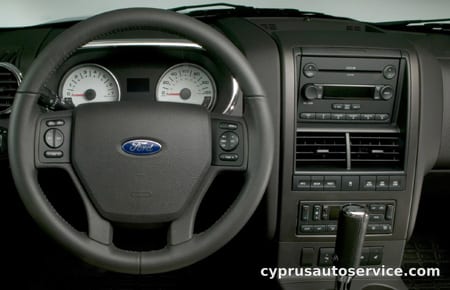 FORD EXPLORER SPORT TRAC XLT
