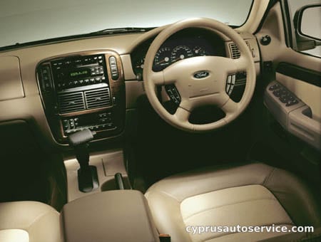 FORD EXPLORER XLT