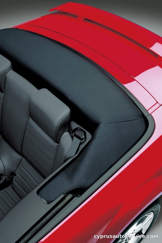 FORD MUSTANG V6 COUPE PREMIUM