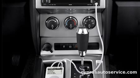 DODGE NITRO SE