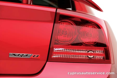 DODGE CHARGER SRT8