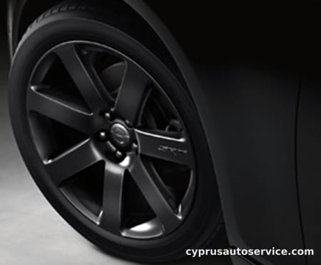 CHRYSLER 300 SRT 8