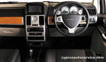 CHRYSLER GRAND VOYAGER TOURING