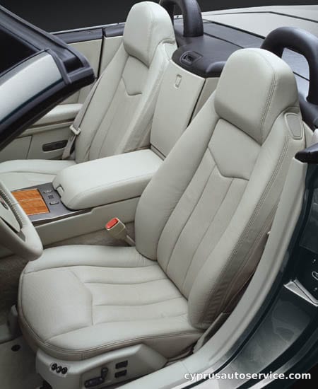 CADILLAC XLR BASE GRADE