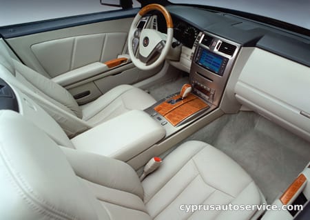 CADILLAC XLR BASE GRADE