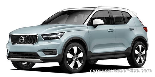 VOLVO XC40 T4 MOMENTUM