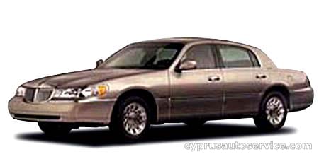 LINCOLN TOWNCAR SIGNATURE TOURING