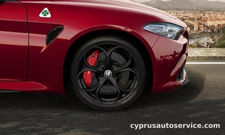 ALFA ROMEO GIULIA QUADRIFOGLIO