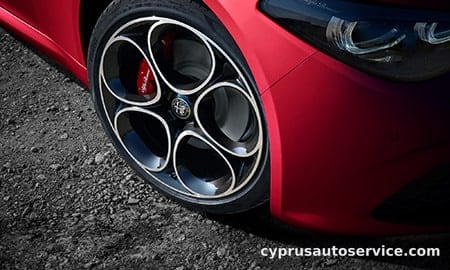 ALFA ROMEO GIULIA 2.0 TURBO COMPETIZIONE
