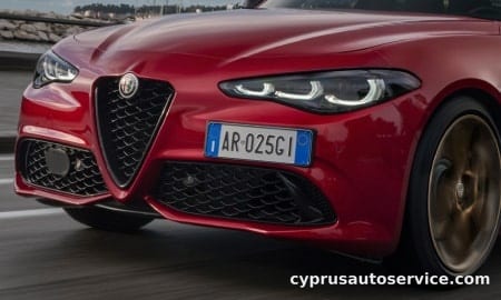 ALFA ROMEO GIULIA 2.0 TURBO INTENSA
