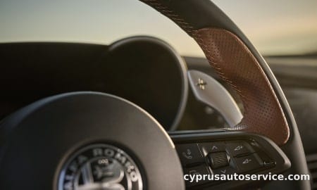 ALFA ROMEO GIULIA 2.0 TURBO INTENSA