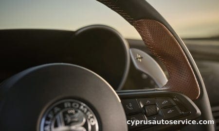 ALFA ROMEO GIULIA 2.0 TURBO INTENSA